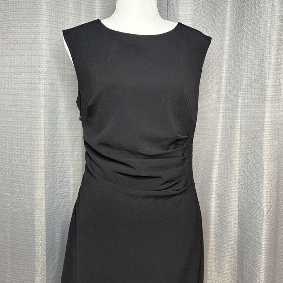 ROZ & ALI Little Black Sleeveless Dress 8 Petite Side Zip EUC - Picture 3 of 11